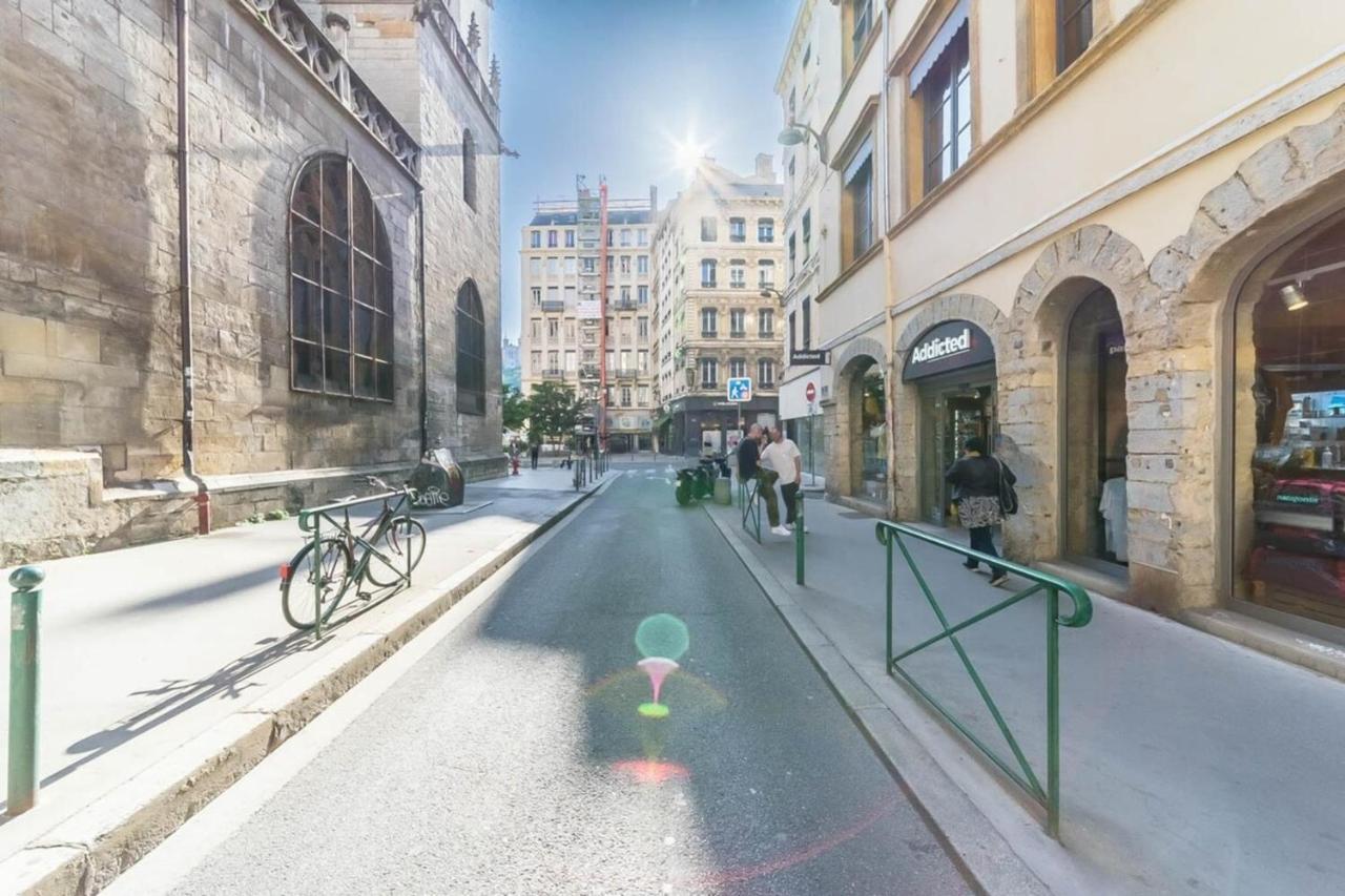 The Pleney Charming 2 People - Cordeliers Apartment Lyon Bagian luar foto
