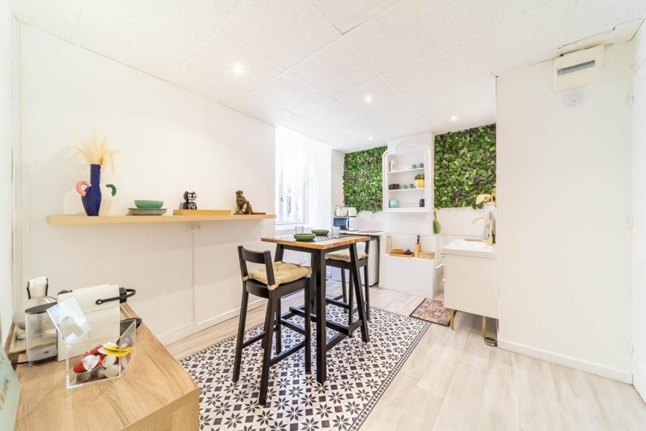 The Pleney Charming 2 People - Cordeliers Apartment Lyon Bagian luar foto
