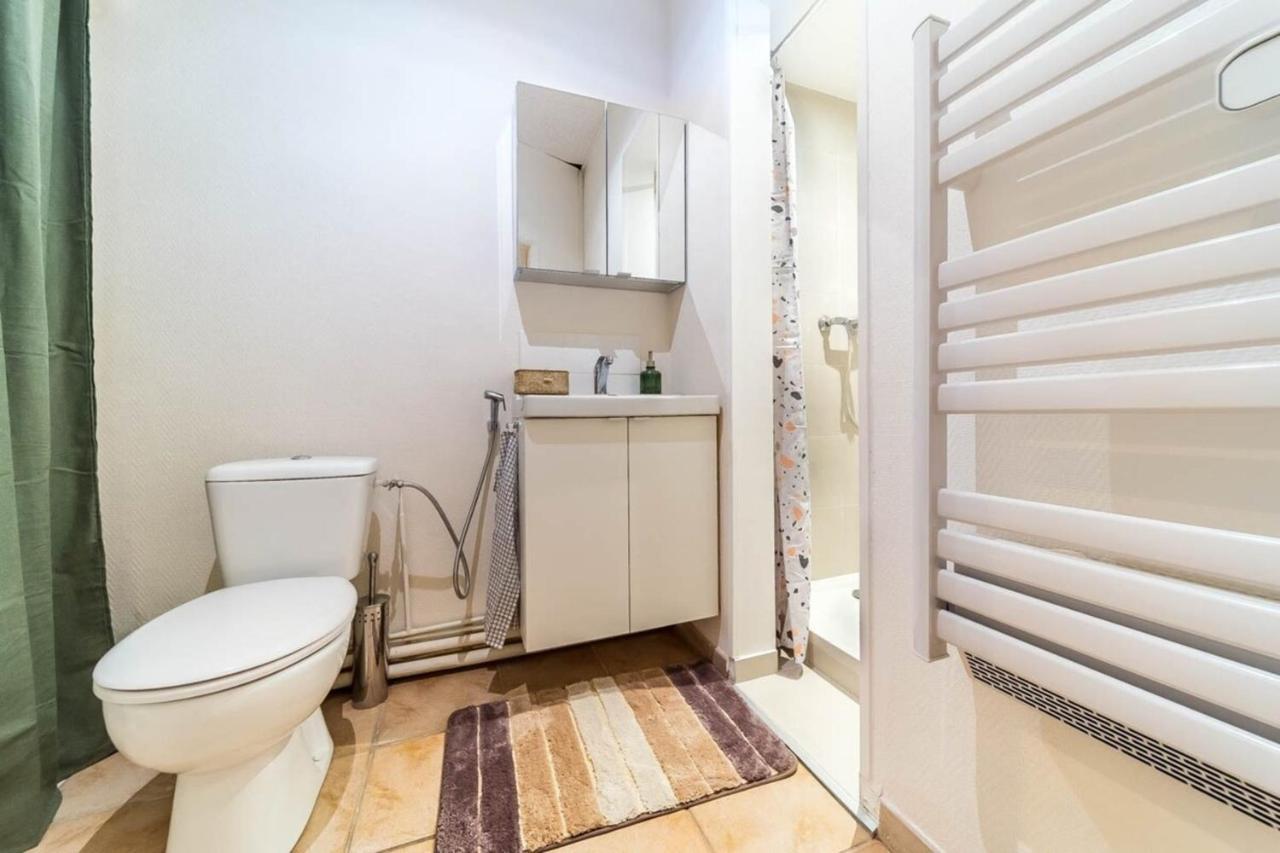 The Pleney Charming 2 People - Cordeliers Apartment Lyon Bagian luar foto
